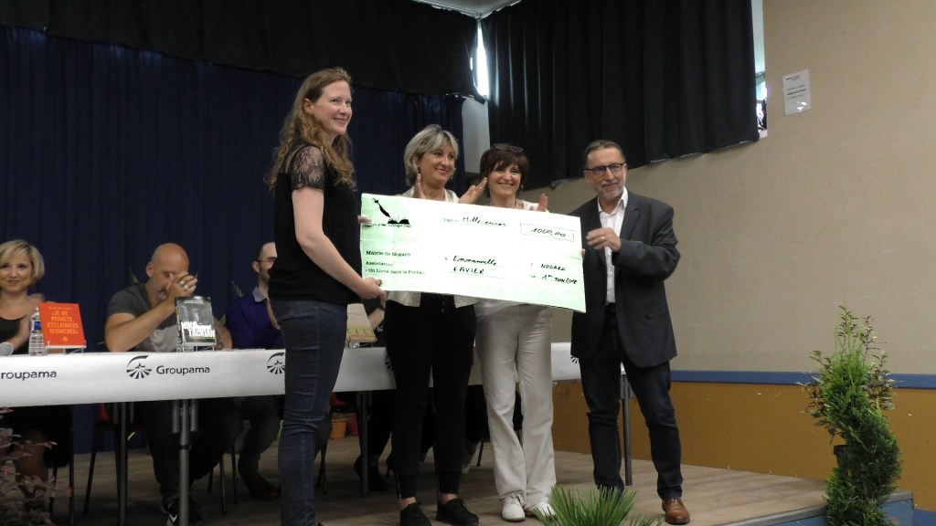 2018 – Emmanuelle Favier lauréate pour 𝐿𝑒 𝐶𝑜𝑢𝑟𝑎𝑔𝑒 𝑞𝑢’𝑖𝑙 𝑓𝑎𝑢𝑡 𝑎𝑢𝑥 𝑟𝑖𝑣𝑖𝑒̀𝑟𝑒𝑠